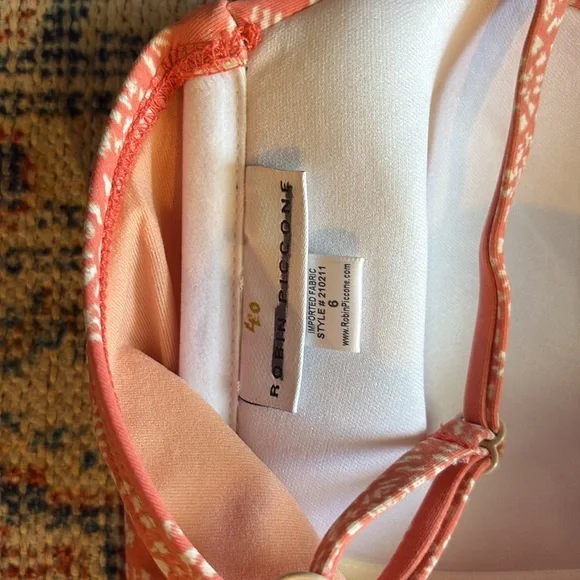 Robin Piccone Isla Bandeau One Piece Swimsuit SZ 6 NWOT - Picture 4 of 5